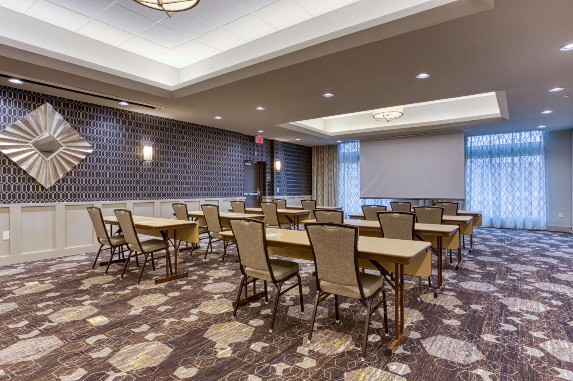 Drury Inn & Suites Cleveland Beachwood Exterior photo