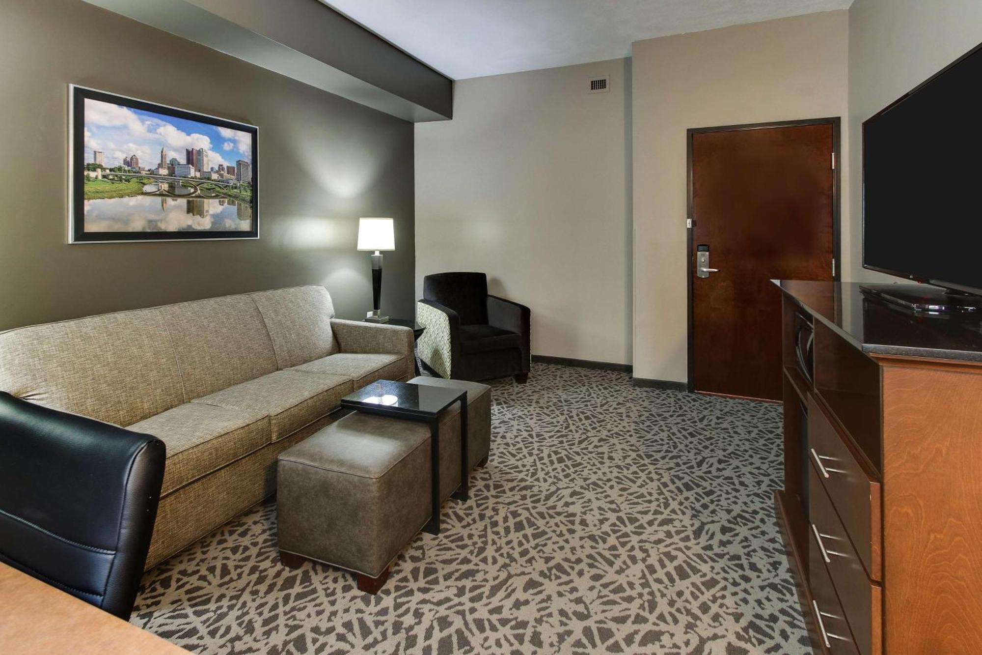 Drury Inn & Suites Cleveland Beachwood Exterior photo