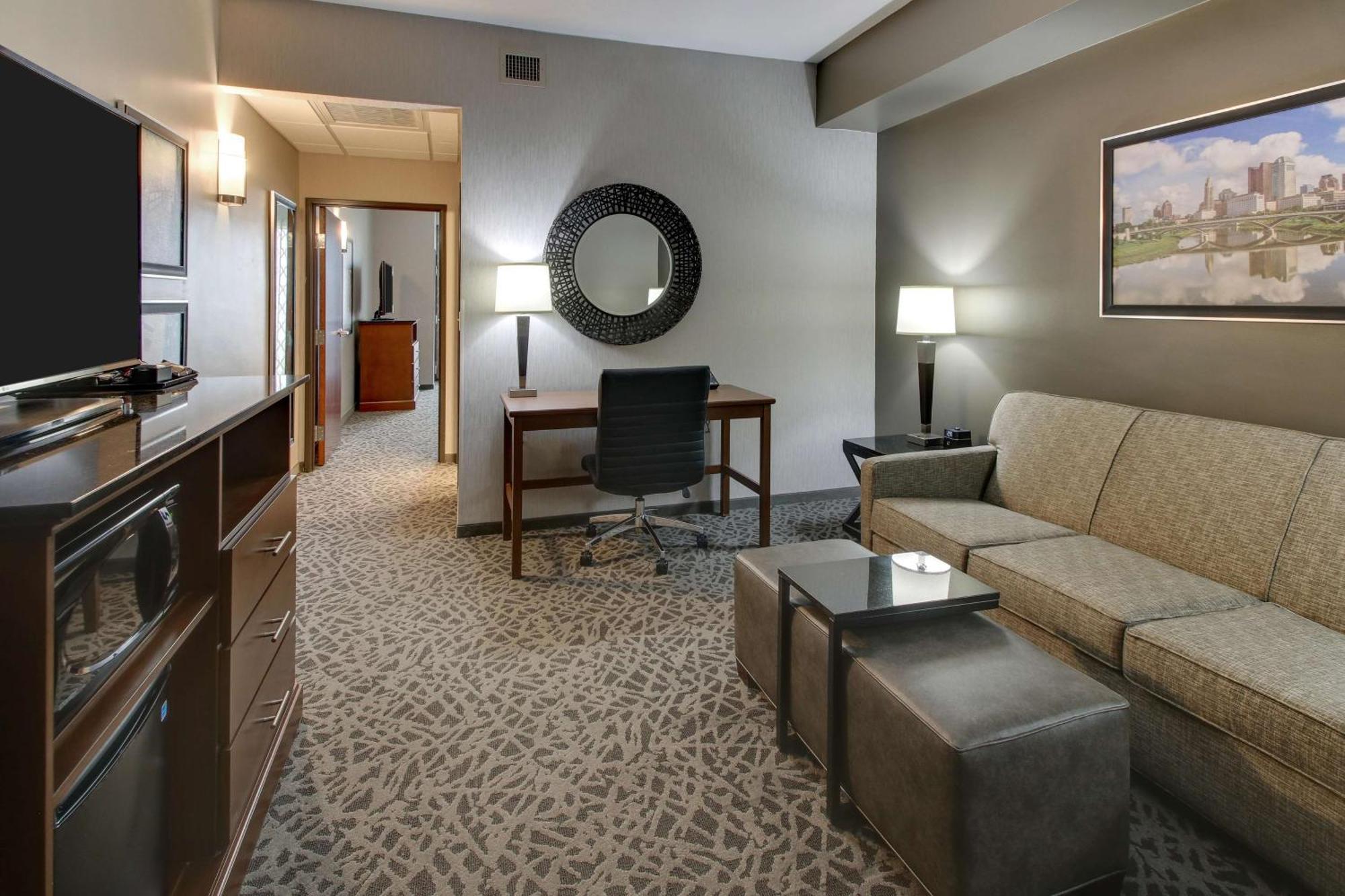 Drury Inn & Suites Cleveland Beachwood Exterior photo